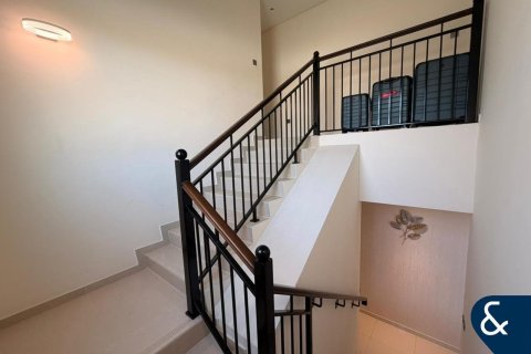 Снять в аренду виллу в DAMAC Hills (Akoya by DAMAC), Дубай, ОАЭ 3 спальни, 175м2, № 668003 - фото 12