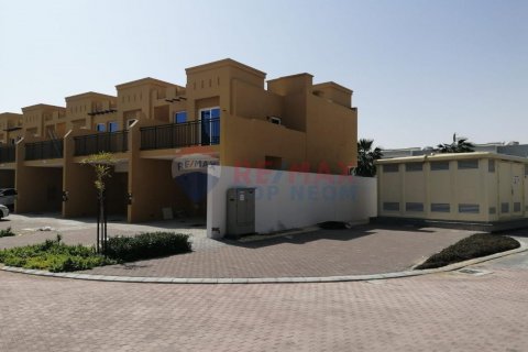 Shtëpi në qytet në Dubai, Emiratet e Bashkuara Arabe 3 dhoma gjumi, 114.7 m2. № 554825 - Foto 2