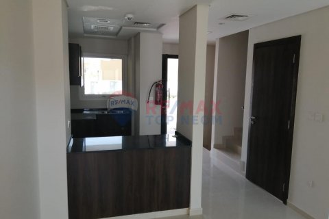 Shtëpi në qytet në Dubai, Emiratet e Bashkuara Arabe 3 dhoma gjumi, 114.7 m2. № 554825 - Foto 4