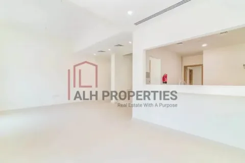 Townhouse in Dubai Land, Dubai, UAE 3 bedrooms, 185 sq.m. № 691134 - photo 2
