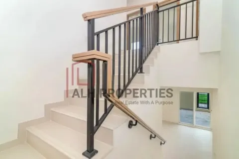 Townhouse in Dubai Land, Dubai, UAE 3 bedrooms, 185 sq.m. № 691134 - photo 11