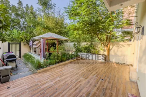 Townhouse in Dubai Land, Dubai, UAE 3 bedrooms, 185 sq.m. № 691134 - photo 12