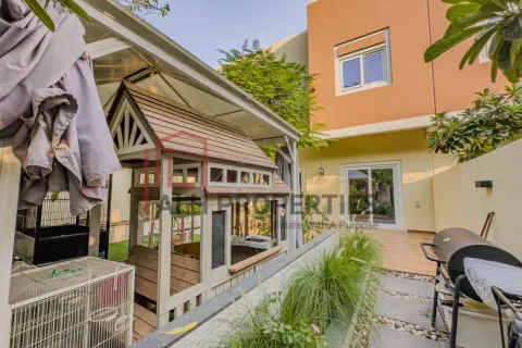 Townhouse in Dubai Land, Dubai, UAE 3 bedrooms, 185 sq.m. № 691134 - photo 15