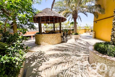 فيلا للبيع في فيلات، دبي، الإمارات العربية المتحدة 6 غرفة نوم ، 612.7 متر مربع ، رقم 733033 - صورة 6
