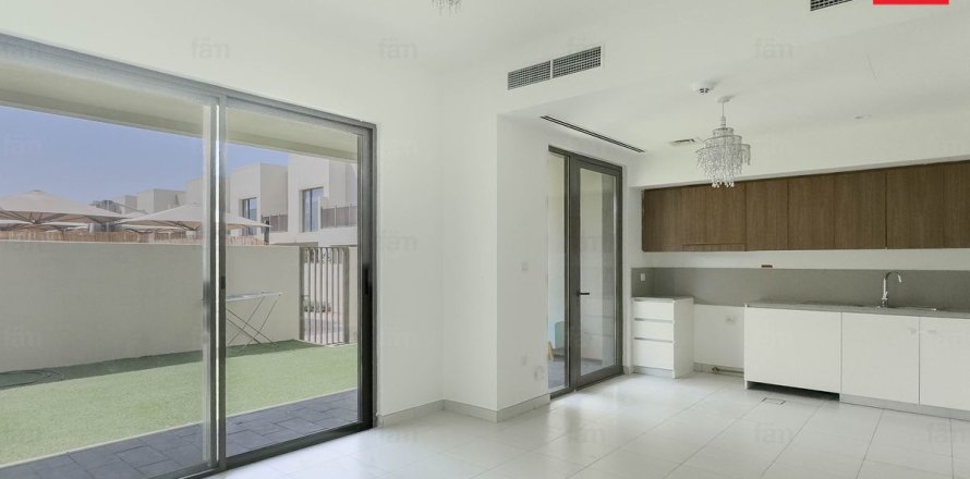 Villa em Dubai, EAU 3 quartos, 128.6 m2 № 702637