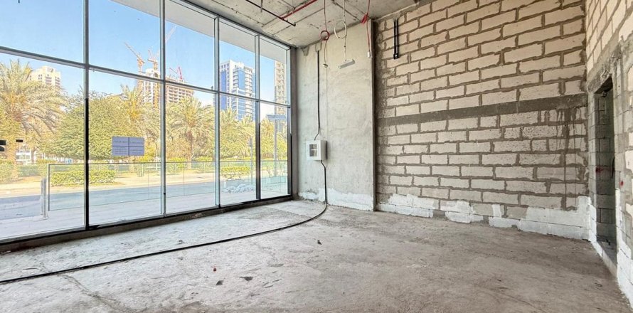 Geschäft in Dubai, VAE: 86.3 m2 Nr. 702638