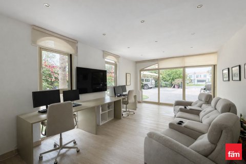Villa te huur in Jumeirah Islands, Dubai, VAE 4 slaapkamers, 988.2 vr.m., nr 702268 - foto 13