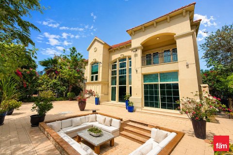 Vila u gradu Jumeirah Islands, Dubai, UAE 4 spavaće sobe, 988.2 m2 Br. 702268