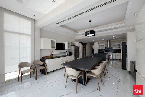 Villa te huur in Jumeirah Islands, Dubai, VAE 4 slaapkamers, 988.2 vr.m., nr 702268 - foto 9