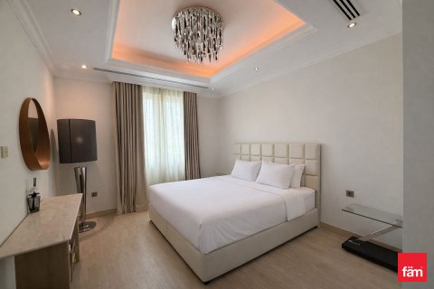 Villa te huur in Jumeirah Islands, Dubai, VAE 4 slaapkamers, 988.2 vr.m., nr 702268 - foto 16