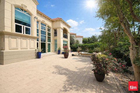Villa te huur in Jumeirah Islands, Dubai, VAE 4 slaapkamers, 988.2 vr.m., nr 702268 - foto 29