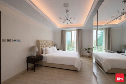 Villa te huur in Jumeirah Islands, Dubai, VAE 4 slaapkamers, 988.2 vr.m., nr 702268 - foto 14