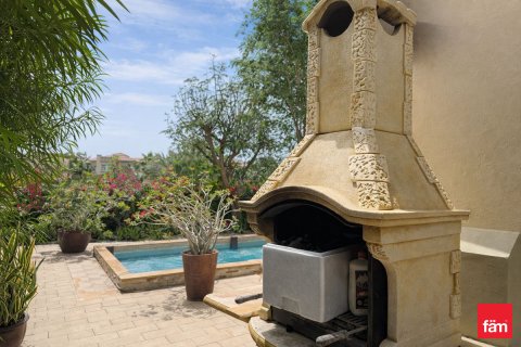 Villa te huur in Jumeirah Islands, Dubai, VAE 4 slaapkamers, 988.2 vr.m., nr 702268 - foto 10