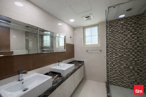 Villa te huur in Jumeirah Islands, Dubai, VAE 4 slaapkamers, 988.2 vr.m., nr 702268 - foto 24