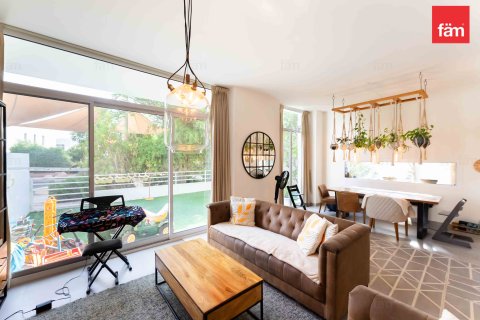 Rijtjeshuis te huur in Dubai, VAE 3 slaapkamers, 276.3 vr.m., nr 645762 - foto 3