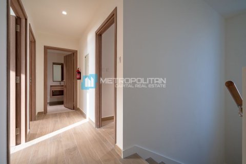 Kaupunkipientalo Al Ghadeer, Abu Dhabi, Arabiemiraatit 3 makuuhuonetta, 155.4 m2 № 651895 - kuva 16