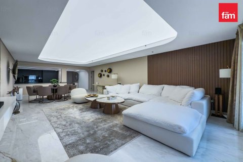 Lägenhet till försäljning i Palm Jumeirah, Dubai, UAE 3 sovrum, 216.3 kvm Nr. 652051 - fotografi 1