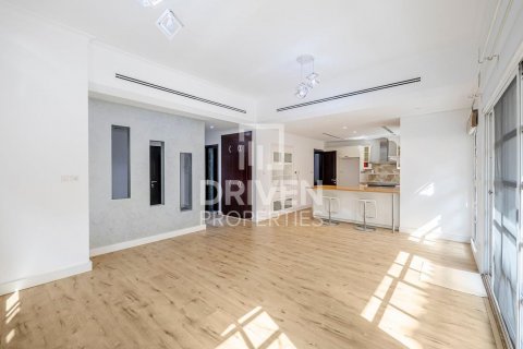 Vila v Dubai Sports City, SAE 3 ložnice, 270 m² Č.: 602200 - fotografie 2