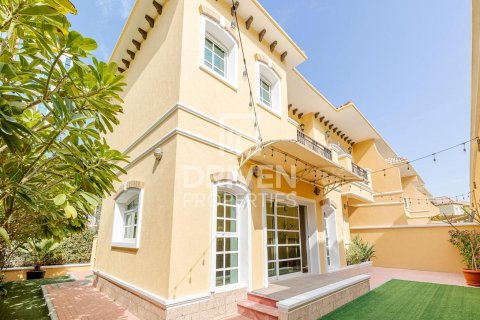 Vila v Dubai Sports City, SAE 3 ložnice, 270 m² Č.: 602200 - fotografie 19