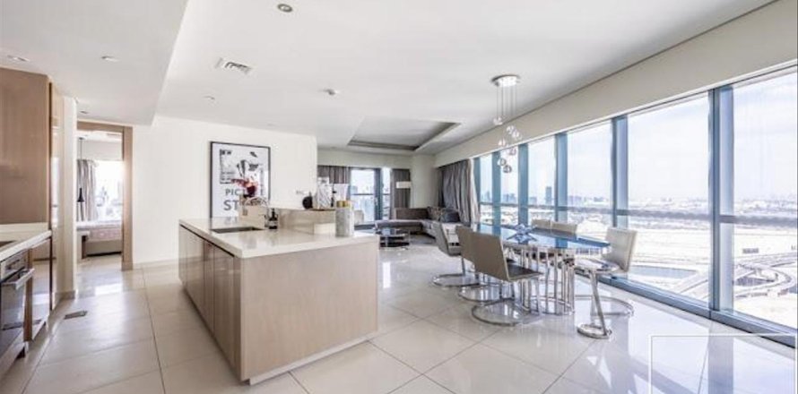 Huoneisto Business Bay, Dubai, Arabiemiraatit 3 makuuhuonetta, 180.23 m2 № 747940