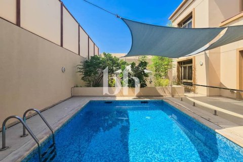 Villa zum Verkauf in Khalifa City, Abu Dhabi, VAE 5 Schlafzimmer, 566 m2 Nr. 645221 - Foto 15