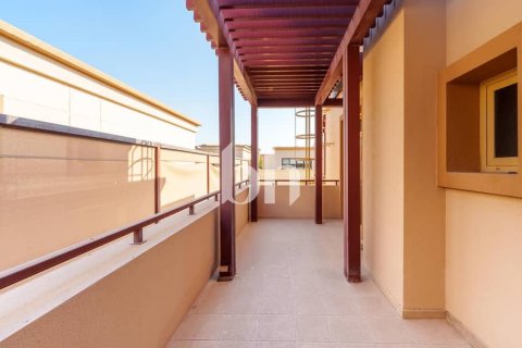 Villa zum Verkauf in Khalifa City, Abu Dhabi, VAE 5 Schlafzimmer, 566 m2 Nr. 645221 - Foto 14
