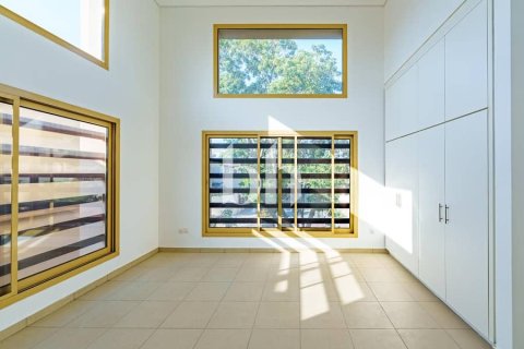 Villa zum Verkauf in Khalifa City, Abu Dhabi, VAE 5 Schlafzimmer, 566 m2 Nr. 645221 - Foto 8