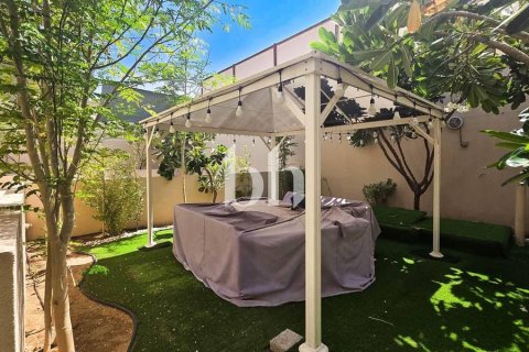 Villa zum Verkauf in Khalifa City, Abu Dhabi, VAE 5 Schlafzimmer, 566 m2 Nr. 645221 - Foto 20