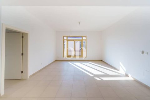 Villa zum Verkauf in Khalifa City, Abu Dhabi, VAE 5 Schlafzimmer, 566 m2 Nr. 645221 - Foto 10