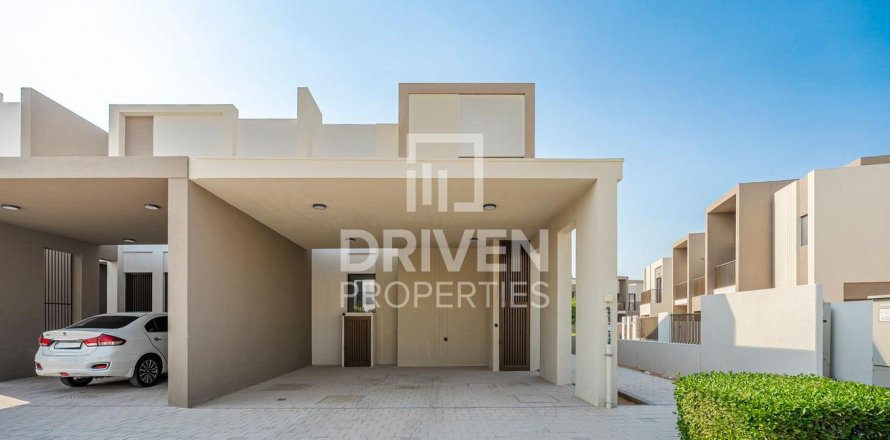 Dubai Land, Dubai, संयुक्त अरब अमीरात में टाउनहाउस, 4 बेडरूम, 216 वर्ग मीटर, संख्या 653386