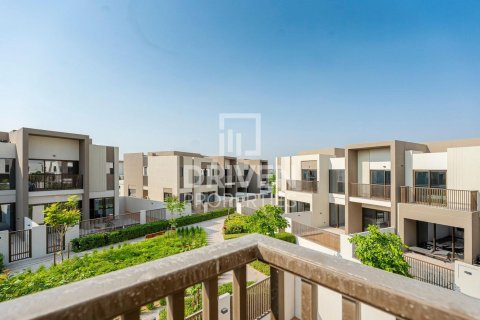 Rumah bandar di Dubai Land, Dubai, UAE 4 bilik tidur, 216 meter persegi № 653386 - foto 18