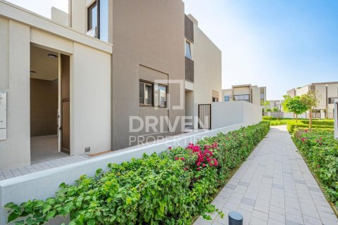 Dubai Land, Dubai, संयुक्त अरब अमीरात में टाउनहाउस, 4 बेडरूम, 216 वर्ग मीटर, संख्या 653386 - फ़ोटो 20