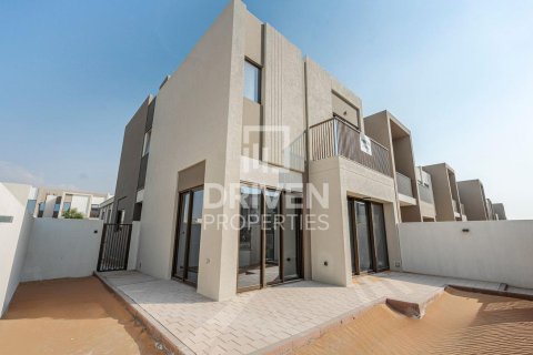 Dubai Land, Dubai, संयुक्त अरब अमीरात में टाउनहाउस, 4 बेडरूम, 216 वर्ग मीटर, संख्या 653386 - फ़ोटो 19