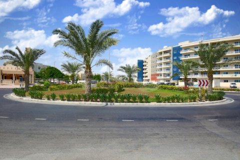 Apartament de vânzare în Al Reef, Abu Dhabi, EAU 2 dormitoare, 114.9 mp.  №731246 - poză 17