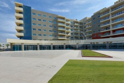 Apartament de vânzare în Al Reef, Abu Dhabi, EAU 2 dormitoare, 114.9 mp.  №731246 - poză 16