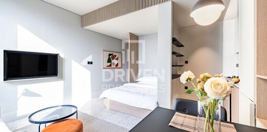 Apartment in Business Bay, Dubai, UAE 1 room, 35 sq.m. № 601841