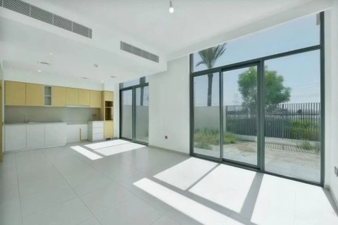 Arabian Ranches 3, Dubai, UAE의 임대용 빌라 침실 4개, 224제곱미터 번호 686925 - 사진 2