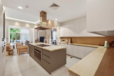Таунхаус Motor City, Дубай, БАӘ-да 5 жатын бөлмелер, 449.56 м² № 762493 - фото 20