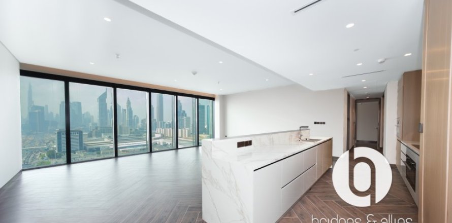Apartmen di Dubai, UAE 2 bilik tidur, 150 meter persegi № 697468