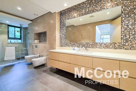 Vilë në Mohammed Bin Rashid City, Dubai, Emiratet e Bashkuara Arabe 5 dhoma gjumi, 745.83 m2. № 587440 - Foto 11