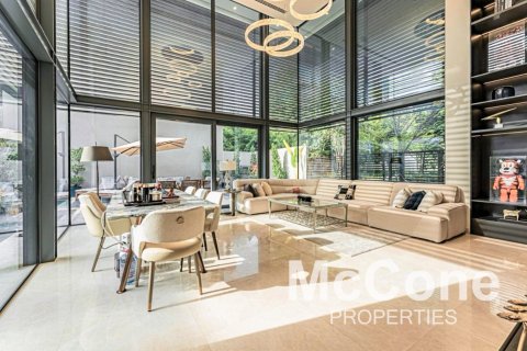 Vilë në Mohammed Bin Rashid City, Dubai, Emiratet e Bashkuara Arabe 5 dhoma gjumi, 745.83 m2. № 587440 - Foto 1