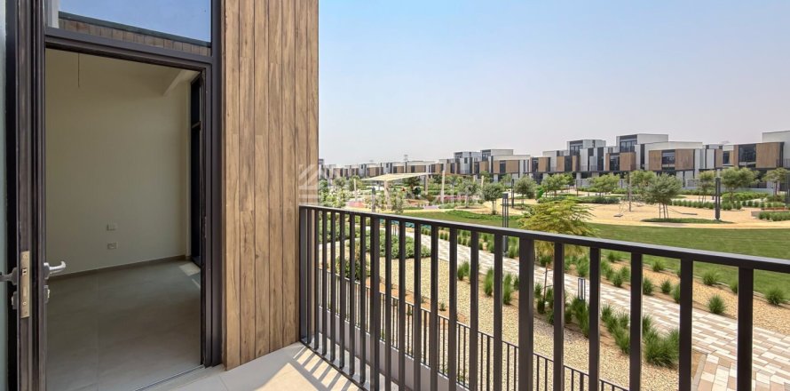 Таунхаус Мудон, Дубай, БАӘ-да 4 жатын бөлмелер, 246 м² № 695799