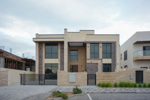 Komerční nemovitost na Yas Island, Abu Dhabi, SAE 6 ložnice, 876 m² Č.: 595049 - fotografie 1