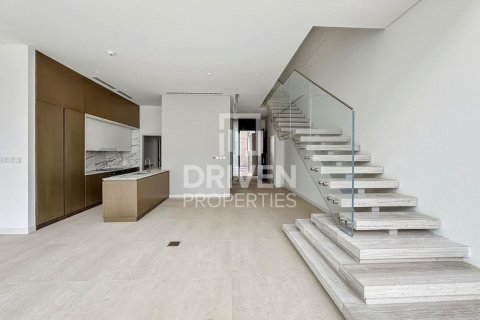 Townhouse in Nadd Al Sheba, Dubai, UAE 3 bedrooms, 351.08 sq.m. № 755738 - photo 3