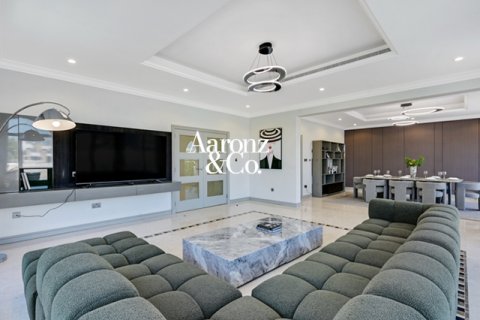 Villa i Palm Jumeirah, Dubai, Emiratene 5 soverom, 658 kvm nr. 719771