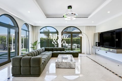 Palm Jumeirah, Dubai, संयुक्त अरब अमीरात में विला, 5 बेडरूम, 658 वर्ग मीटर, संख्या 719771 - फ़ोटो 2