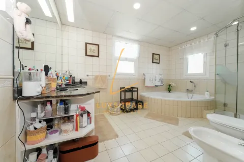 Apartamento en venta en Green Community, Dubai, EAU 3 dormitorios, 237 m2 № 691586 - foto 19