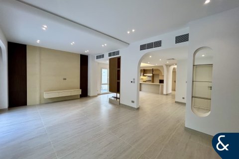 ویلا برای فروش در  Meadows، Dubai، امارات متحده عربی  3 خوابه ، 320 متر مربع ، شماره 671052 - تصویر 5