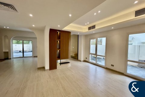 ویلا برای فروش در  Meadows، Dubai، امارات متحده عربی  3 خوابه ، 320 متر مربع ، شماره 671052 - تصویر 6