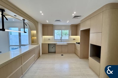 ویلا برای فروش در  Meadows، Dubai، امارات متحده عربی  3 خوابه ، 320 متر مربع ، شماره 671052 - تصویر 7